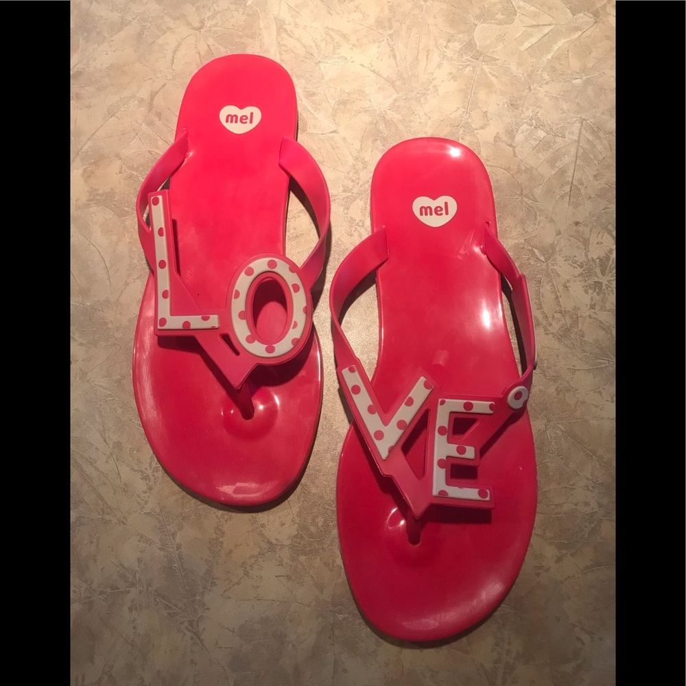 Flip flops. LOVE. Pink and White. Thongs. Sandals.